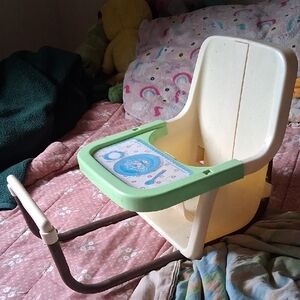 Kids Green and White Booster Seat